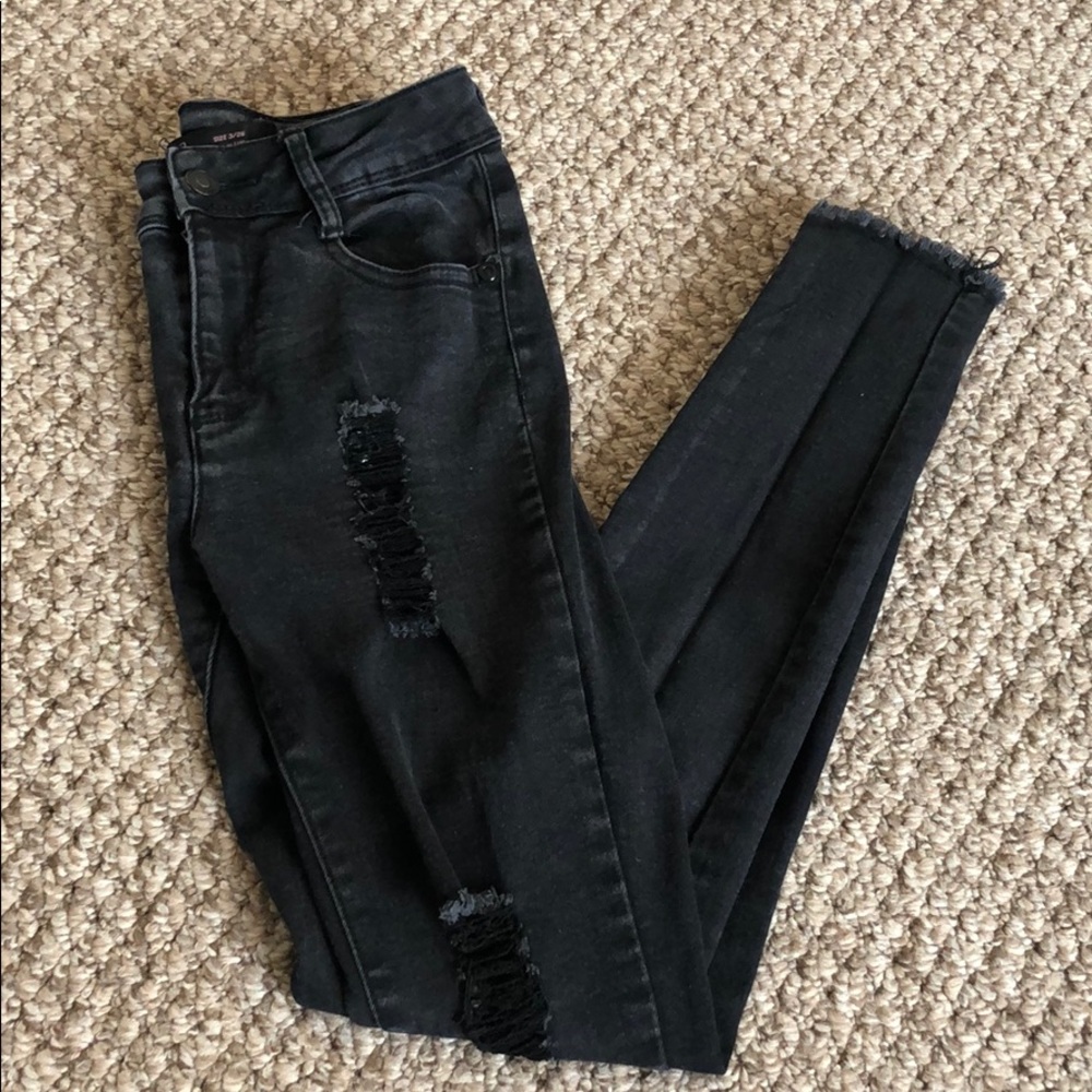 Black ripped skinny jeans